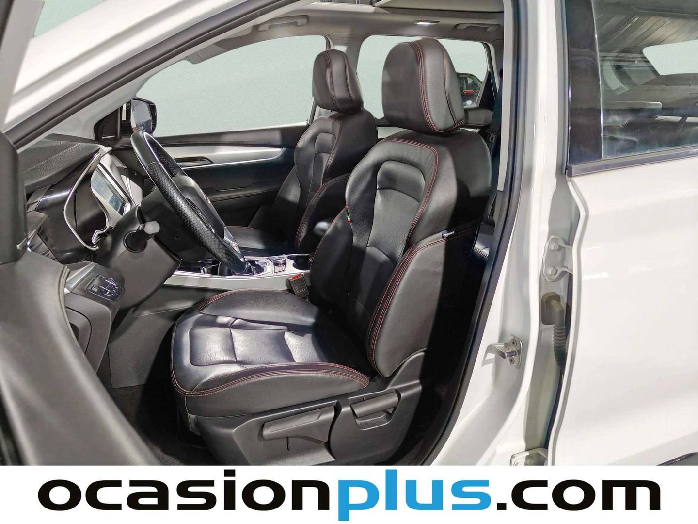 Foto asientos delanteros SWM G01 SWM G01 1.5T Luxury (131 CV)