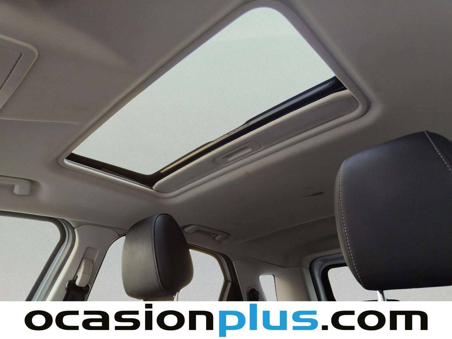 Extras y acabados del Ford EcoSport Ford EcoSport 1.0 EcoBoost S&S Titanium Auto (125 CV)