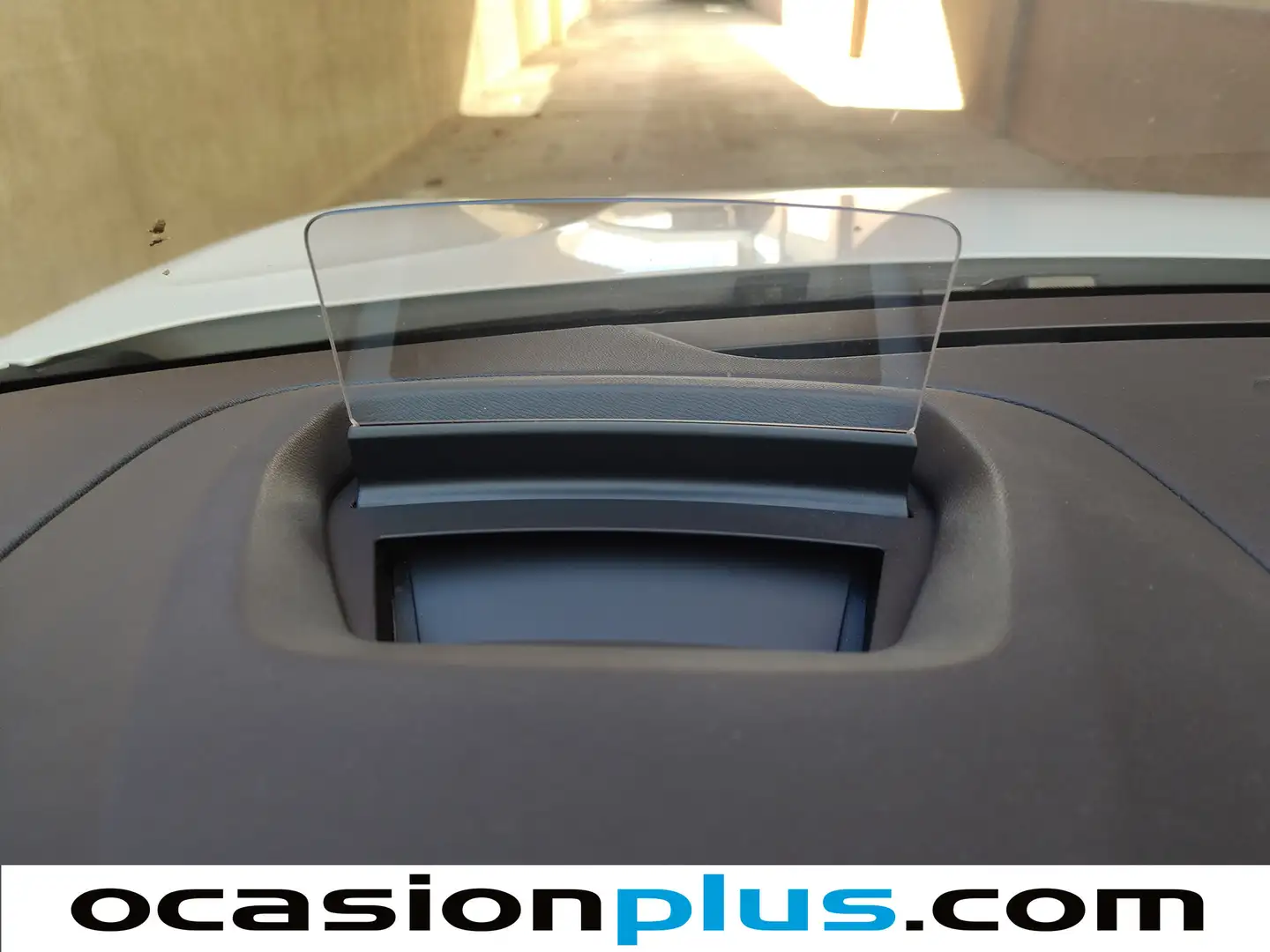 Foto Citroën ë-C4 Citroen ë-C4 eléctrico 50kWh Shine (136 CV)