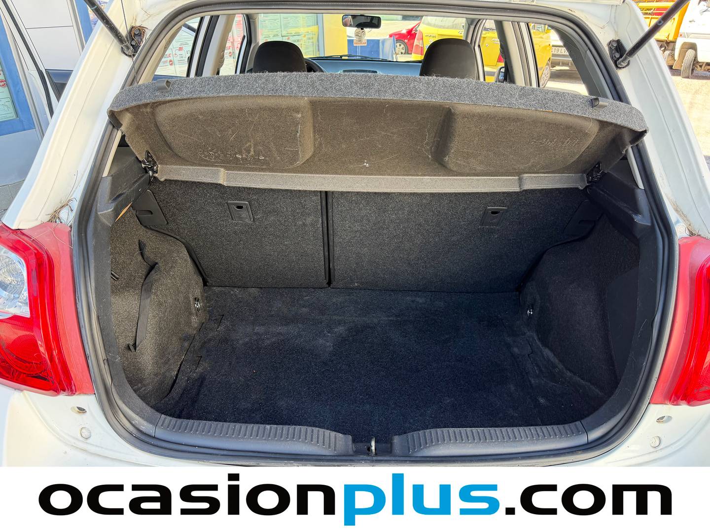 Fotos maletero Toyota Auris Toyota Auris 1.4 D-4D Active Eco (90 CV)