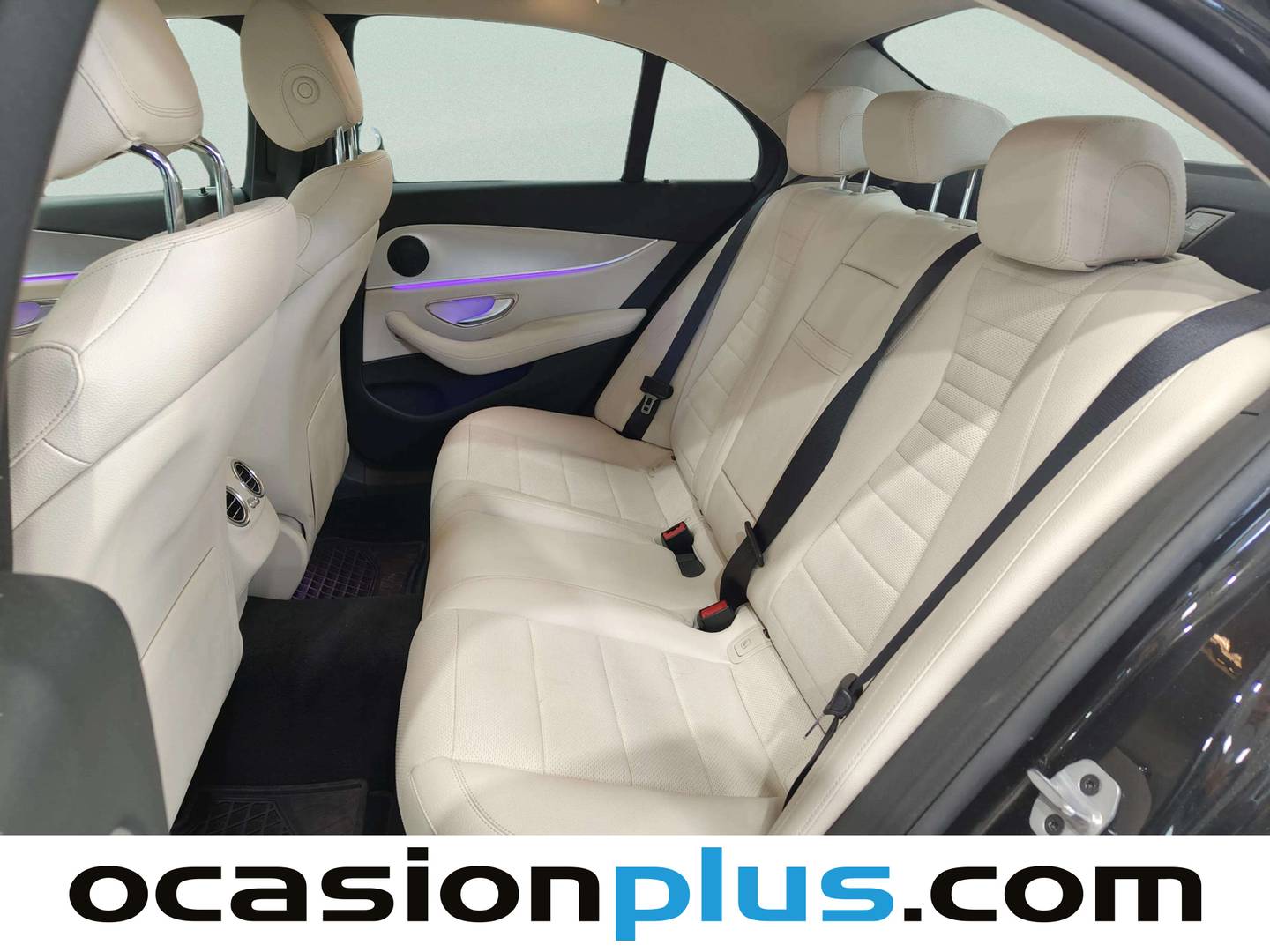 Foto asientos traseros Mercedes Clase E Mercedes Clase E 220 d (194 CV)