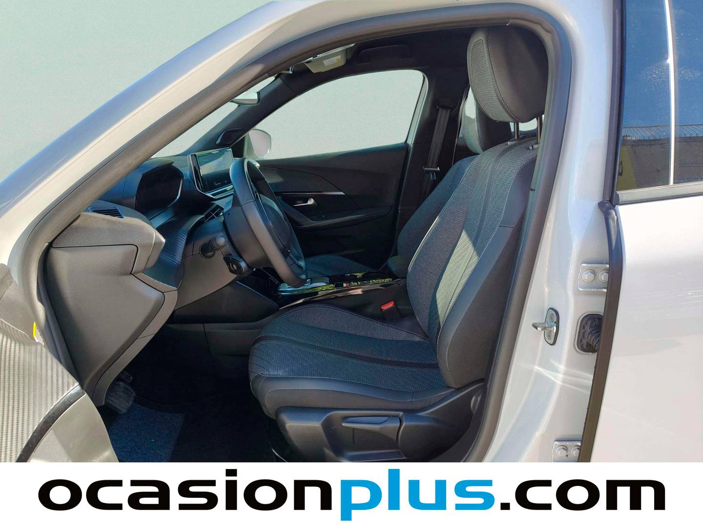 Foto asientos delanteros Peugeot 2008 Peugeot 2008 Allure Hybrid eDCS6 (145 CV)