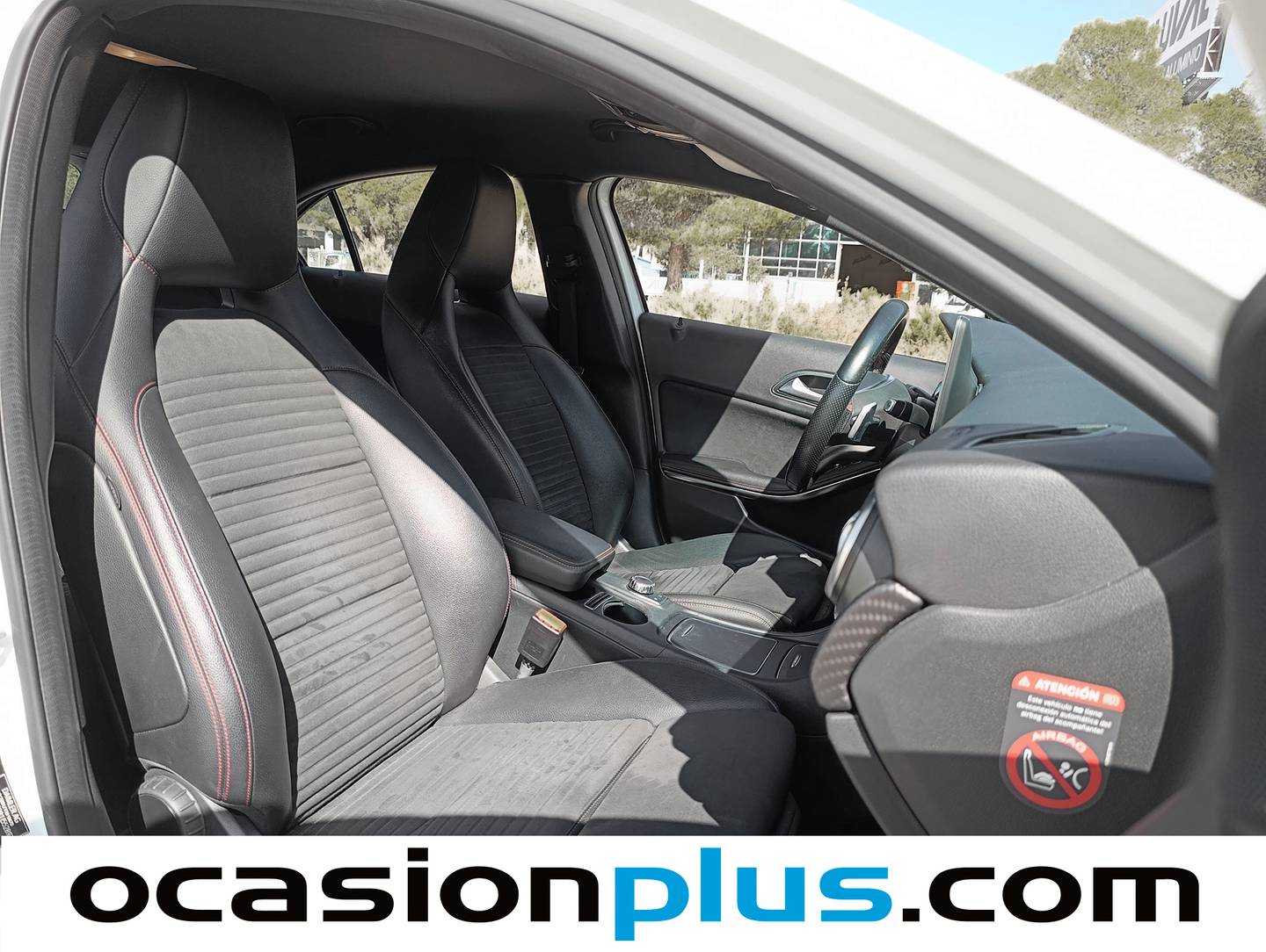 Acabados Mercedes Clase A Mercedes Clase A 200 d AMG Line (136 CV)
