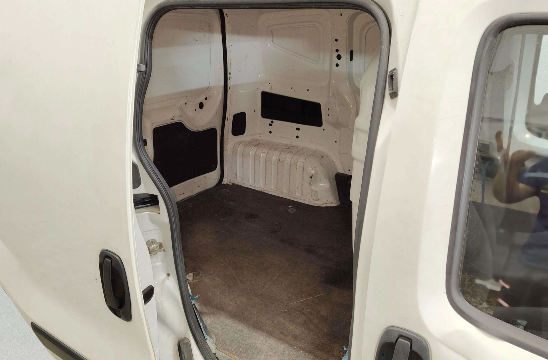 Fiat Fiorino Furgon 1.3 MultiJet Base - foto 12