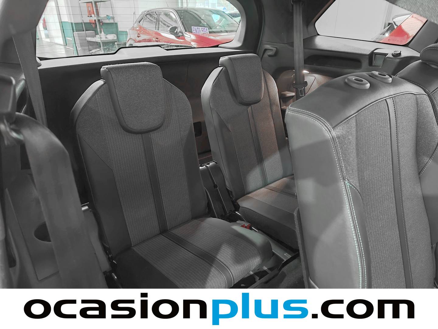 Foto asientos delanteros Peugeot 5008 Hybrid Peugeot 5008 Hybrid 1.2 Allure Pack eDCS6 (136 CV) 7 Plazas