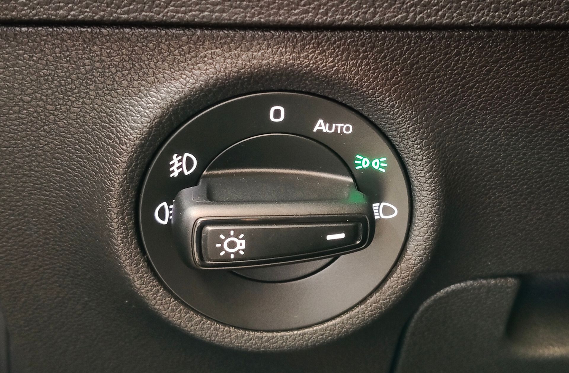 Škoda Karoq 1.5 TSI ACT Sportline DSG - foto 43
