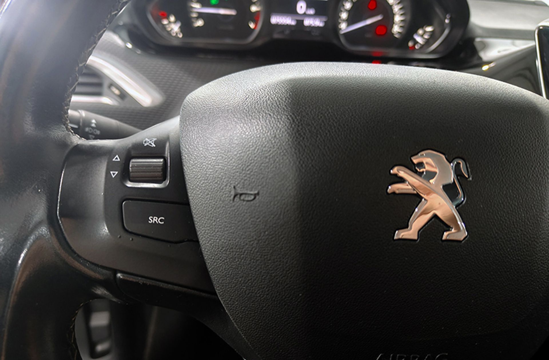 Peugeot 208 1.2L PureTech Allure - foto 21