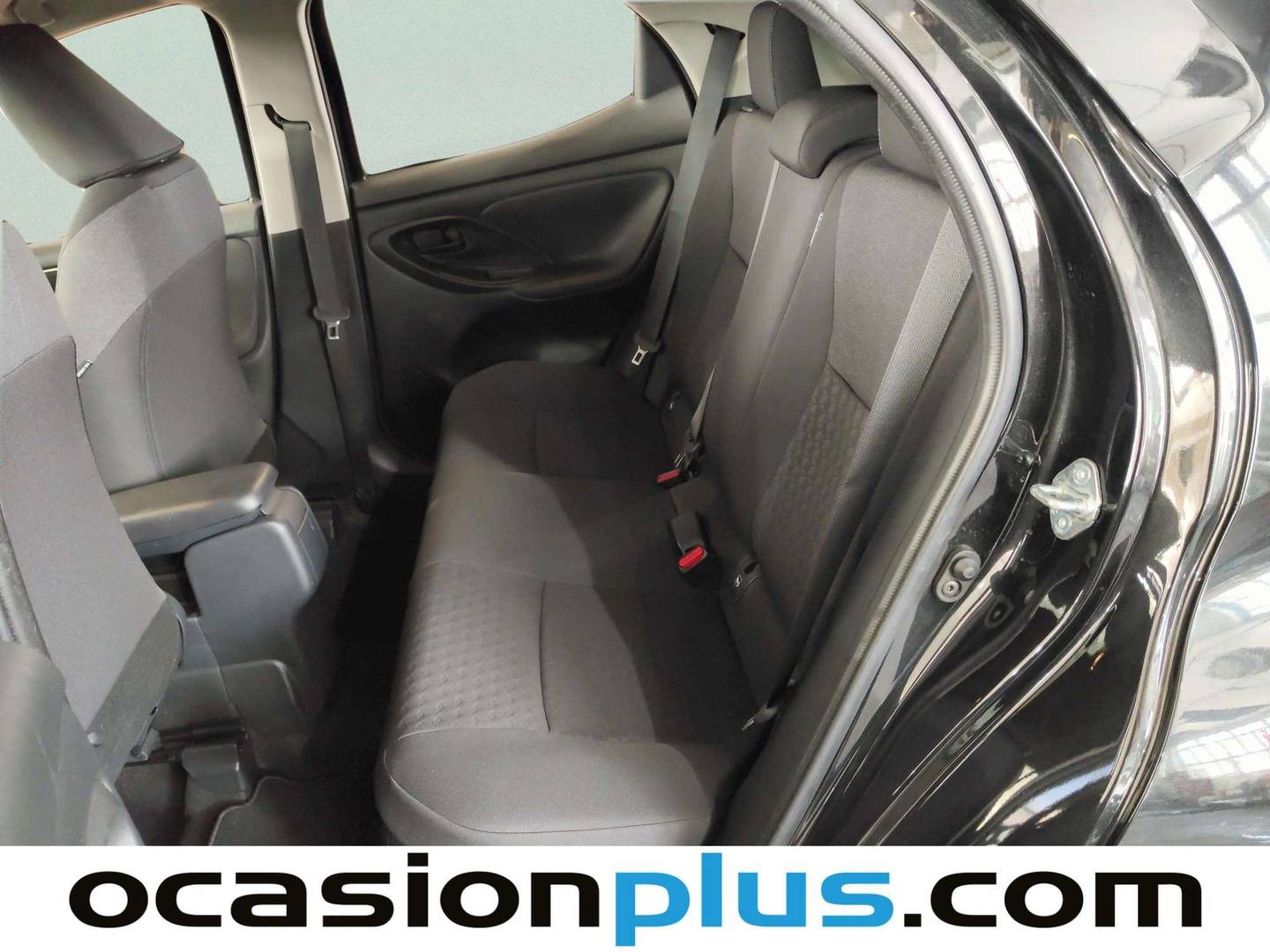 Foto asientos traseros Toyota Yaris Toyota Yaris 120H Active Tech (116 CV)