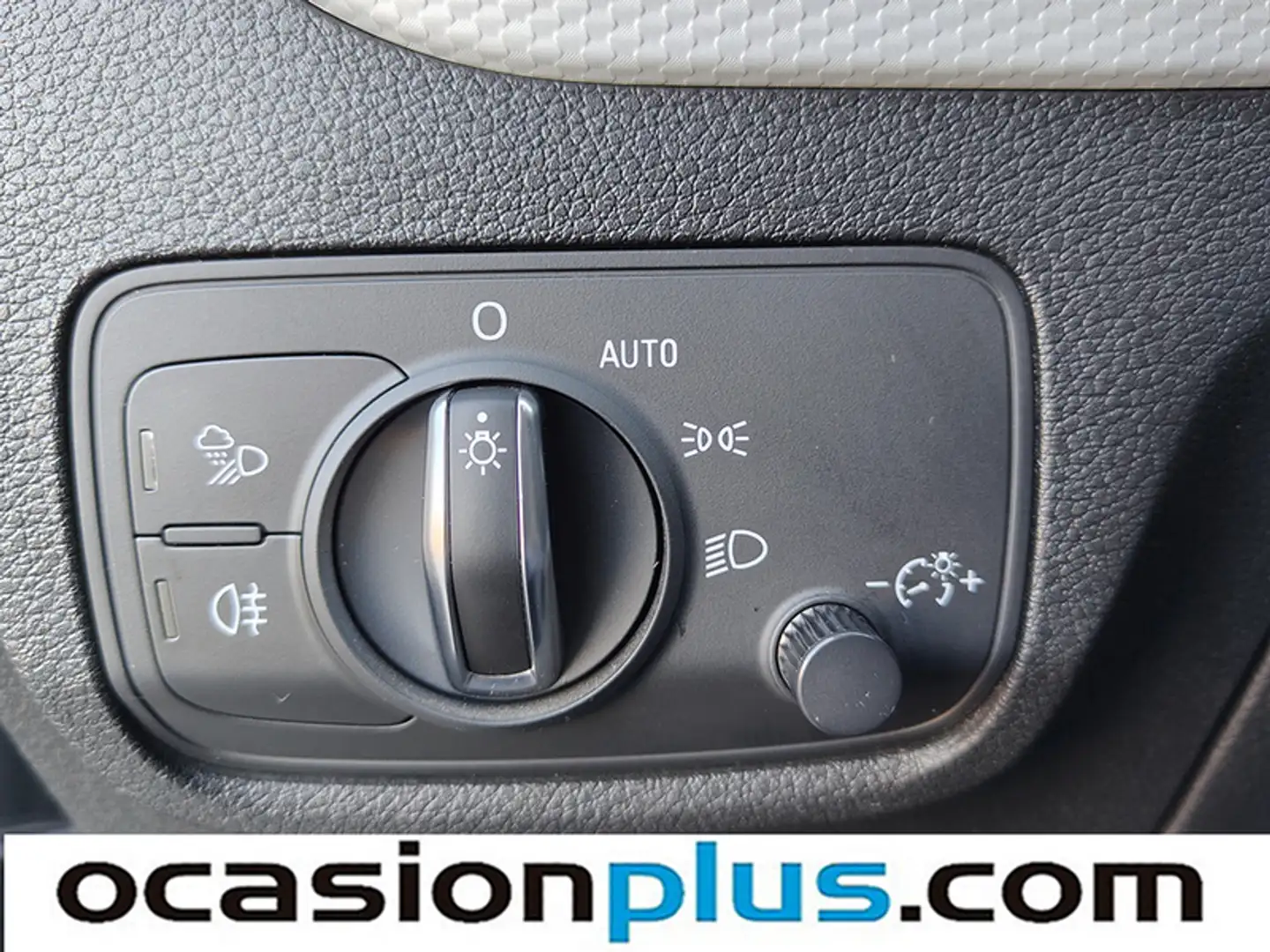 Foto Audi Q2 Audi Q2 design 35 TFSI (150 CV)