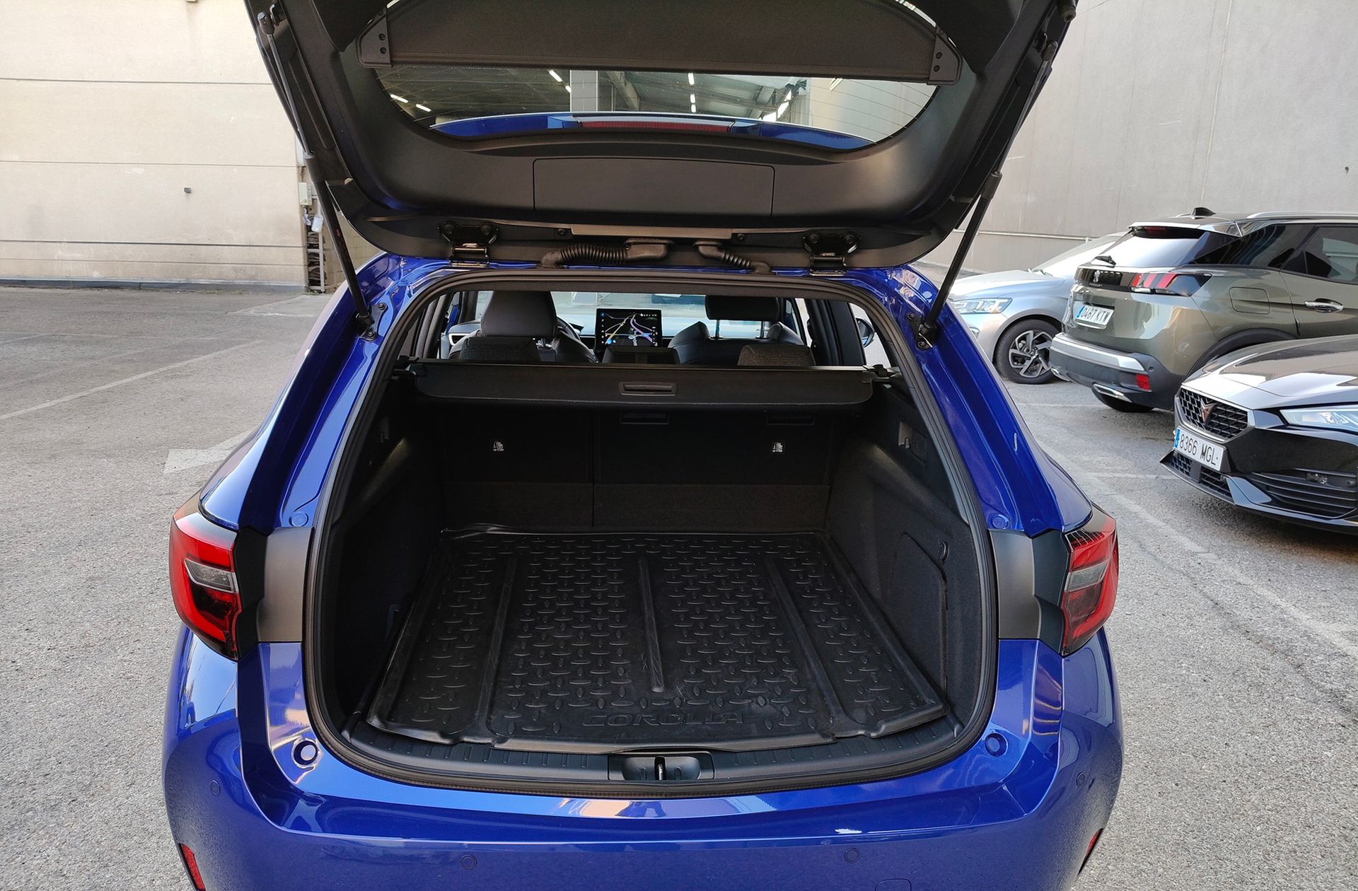 Toyota Corolla Touring Sports 200H Style - foto 17