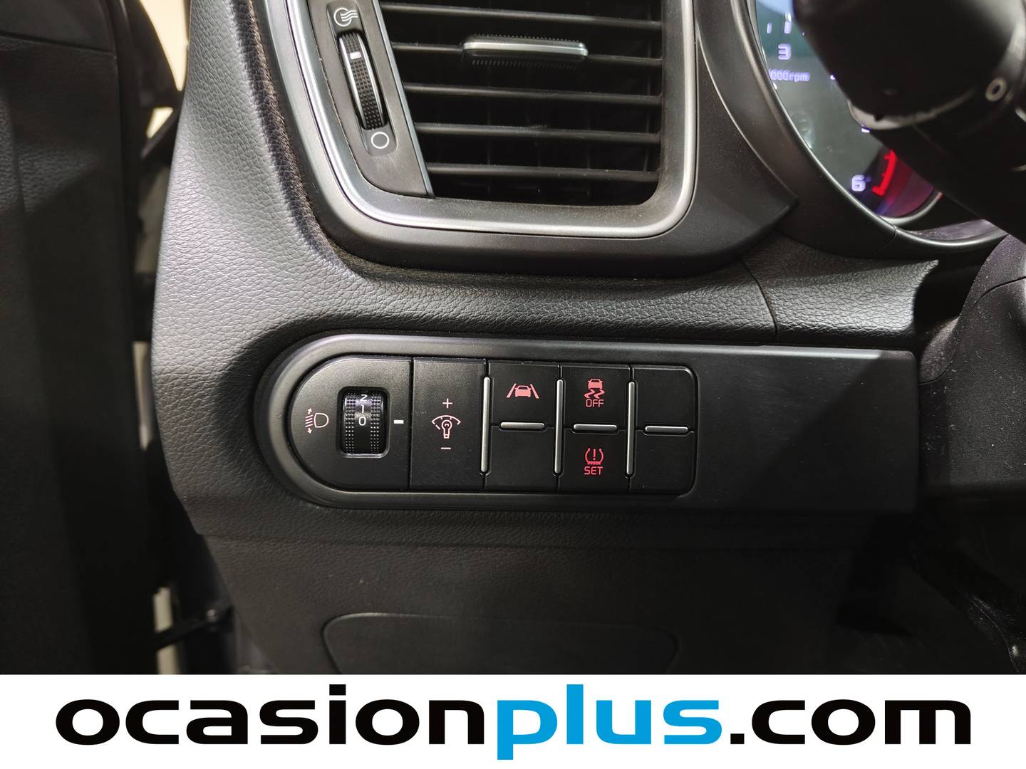 Extras del KIA Ceed KIA Ceed 1.6 MHEV iMT Drive (136 CV)