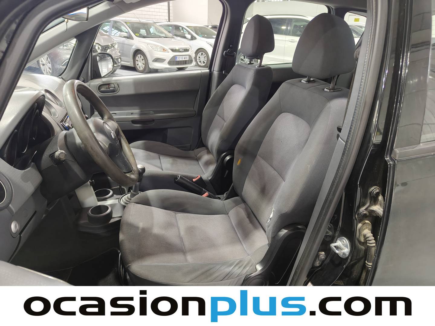 Foto asientos delanteros Mitsubishi Colt Mitsubishi Colt 1.1 12v Invite 75 CV