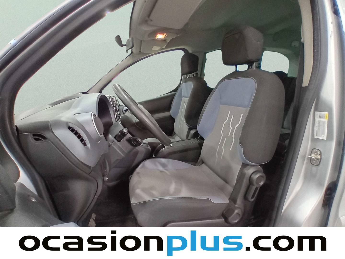 Foto asientos delanteros Peugeot Partner Peugeot Partner Tepee Tepee Combi 1.6 HDI Active (92 CV)