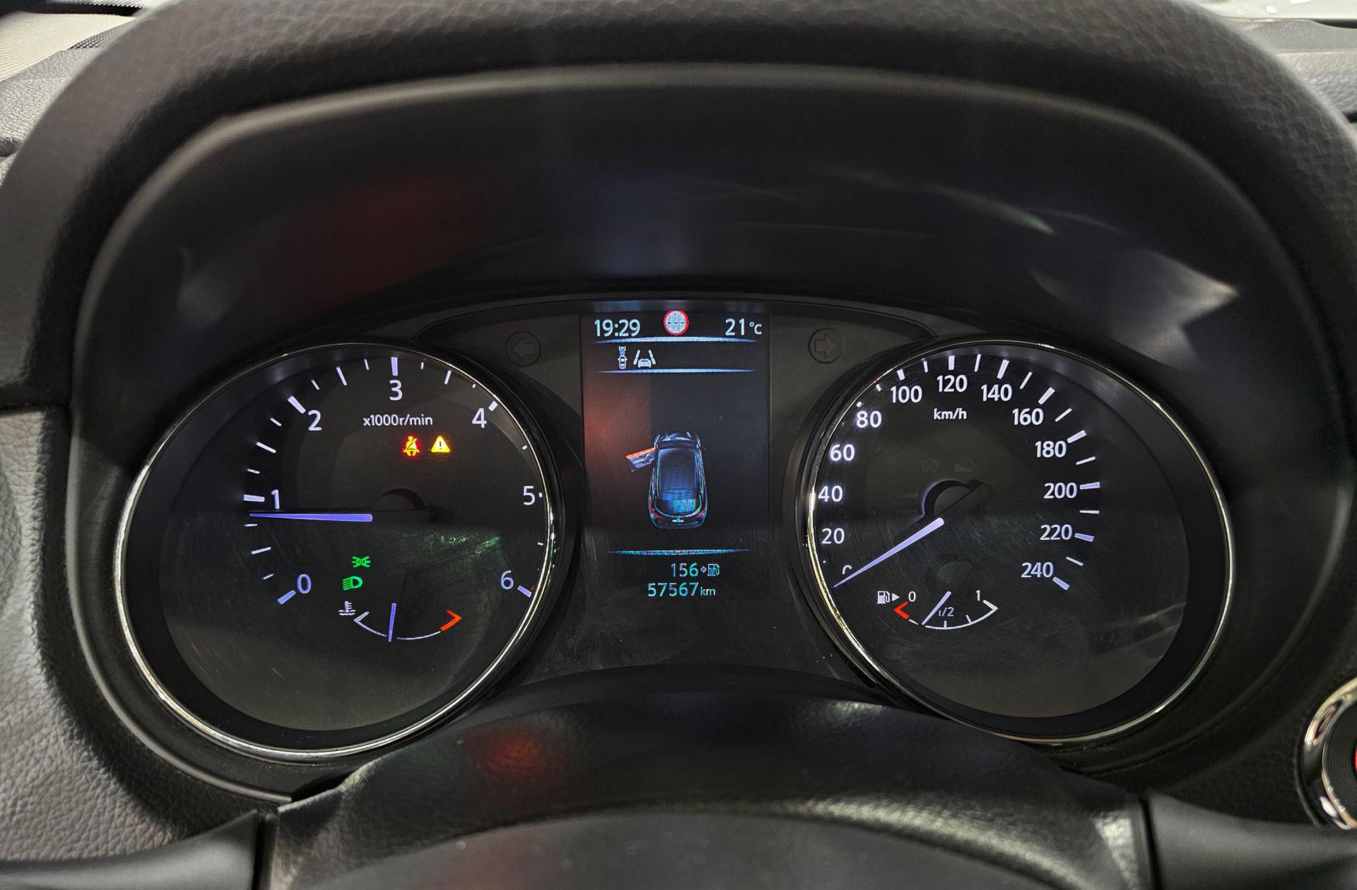 Nissan Qashqai 1.6 dCi N-Connecta 4x2 - foto 20