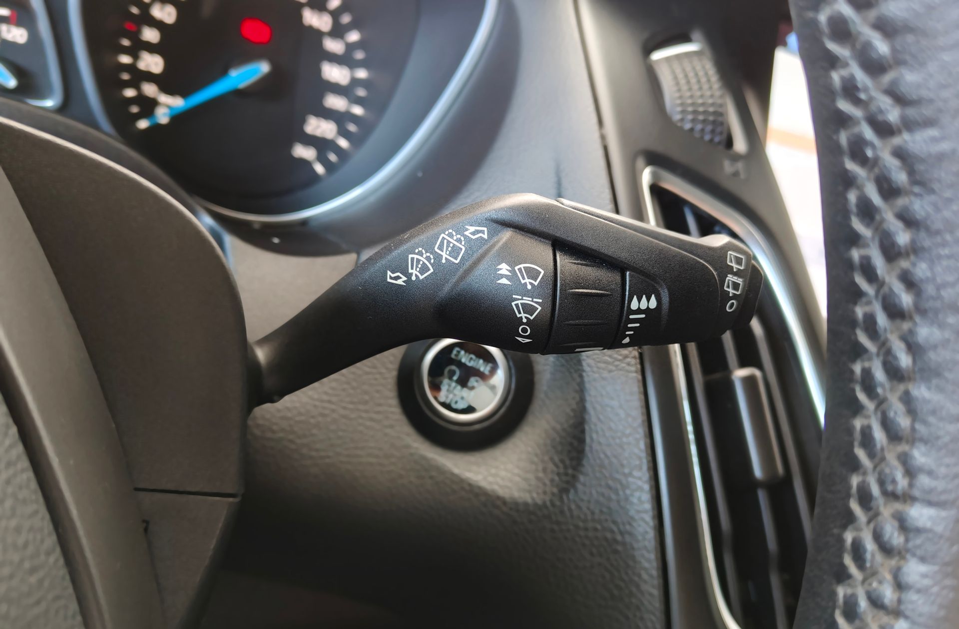 Ford Focus 1.5 EcoBoost ST-Line - foto 39