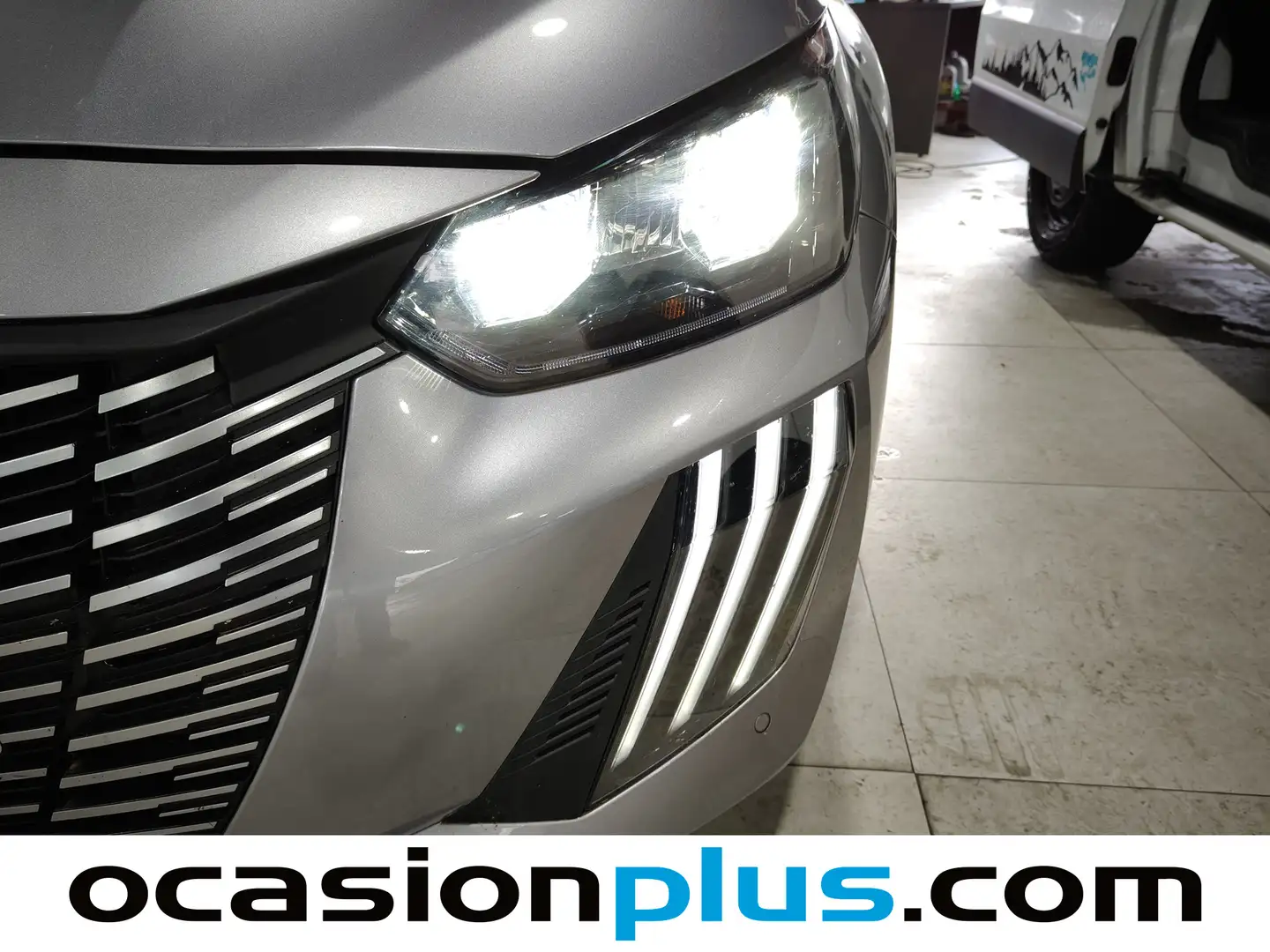 Foto Peugeot 208 Peugeot 208 PureTech 100 Allure (100 CV)