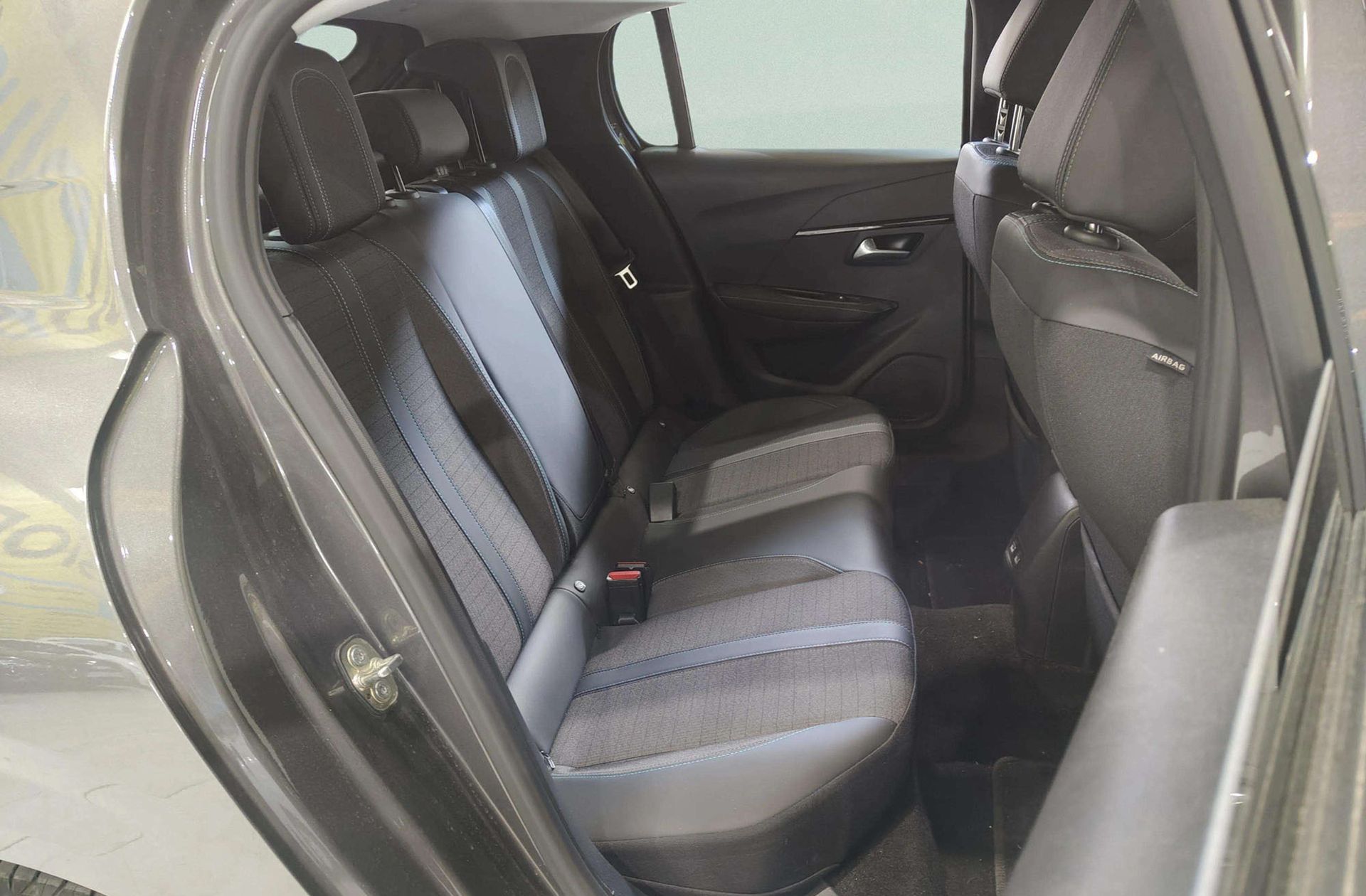 Peugeot 208 PureTech 100 Allure Pack - foto 18