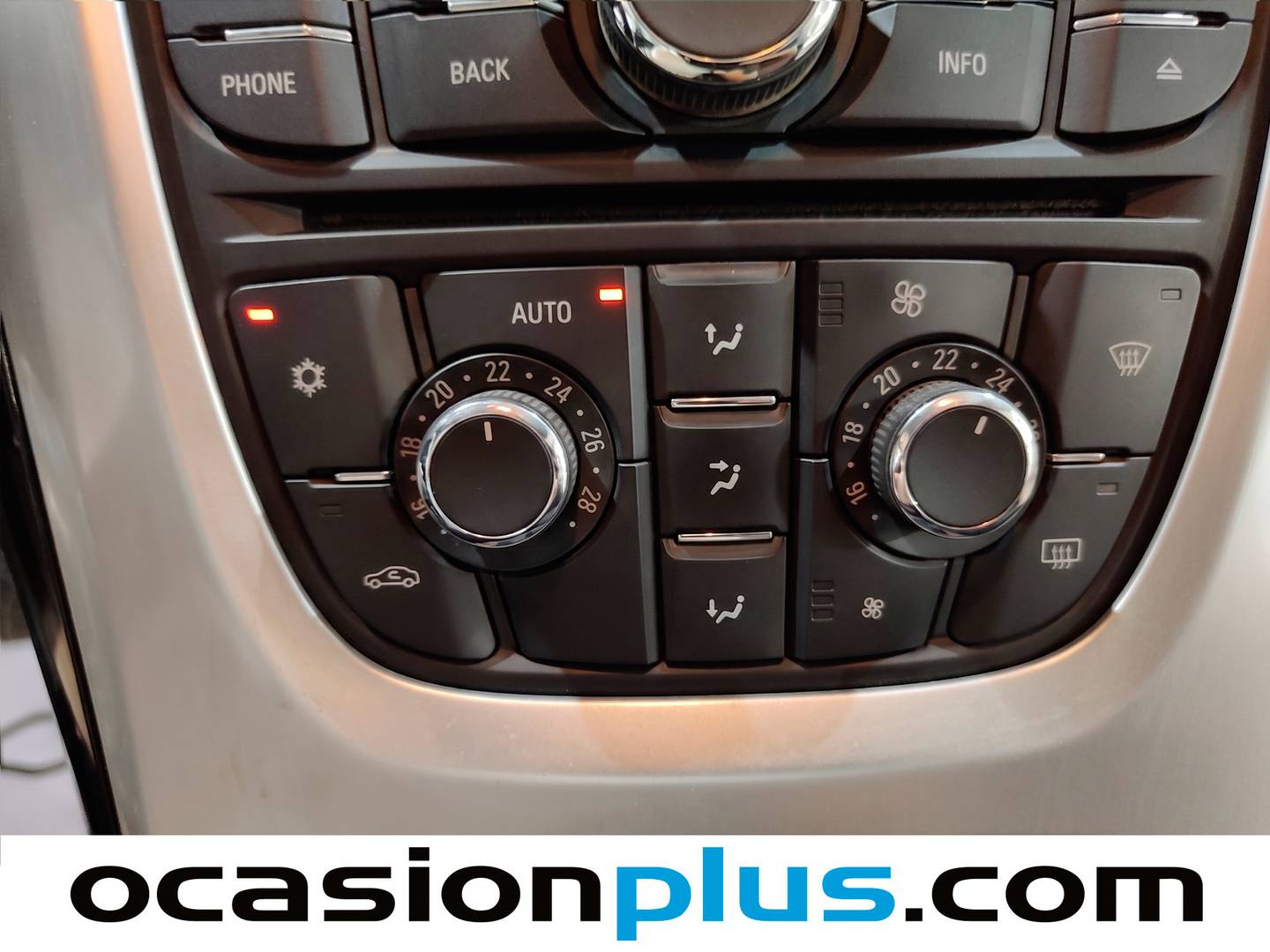Extras y acabados del Opel Astra Opel Astra 1.6 Sedan Selective (115 CV)