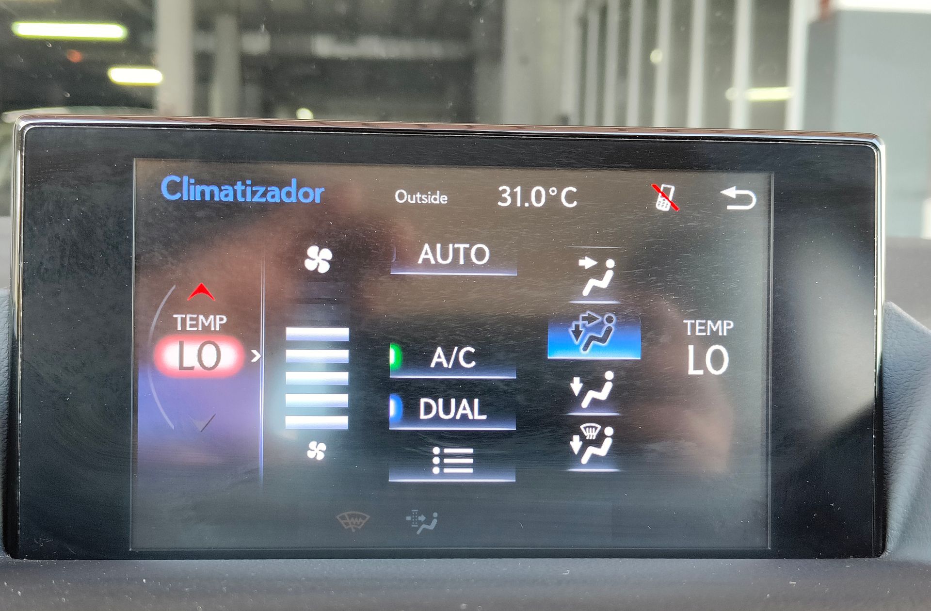Lexus CT 200h Executive - foto 34