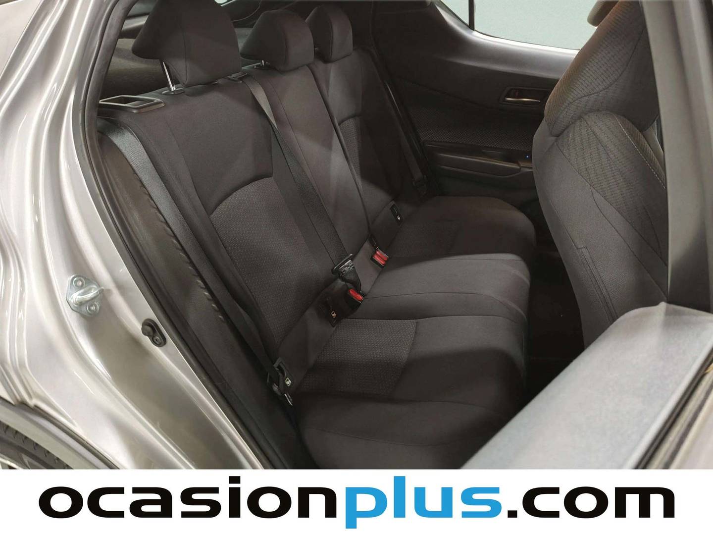 Foto Toyota C-HR Toyota C-HR 1.8 125H Advance (122 CV)