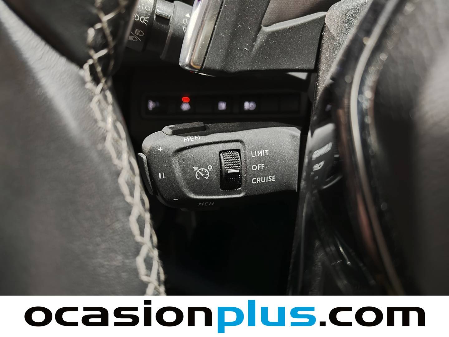 Foto Peugeot 3008 Hybrid Peugeot 3008 Hybrid 300 Allure Pack e-EAT8  (300 CV)