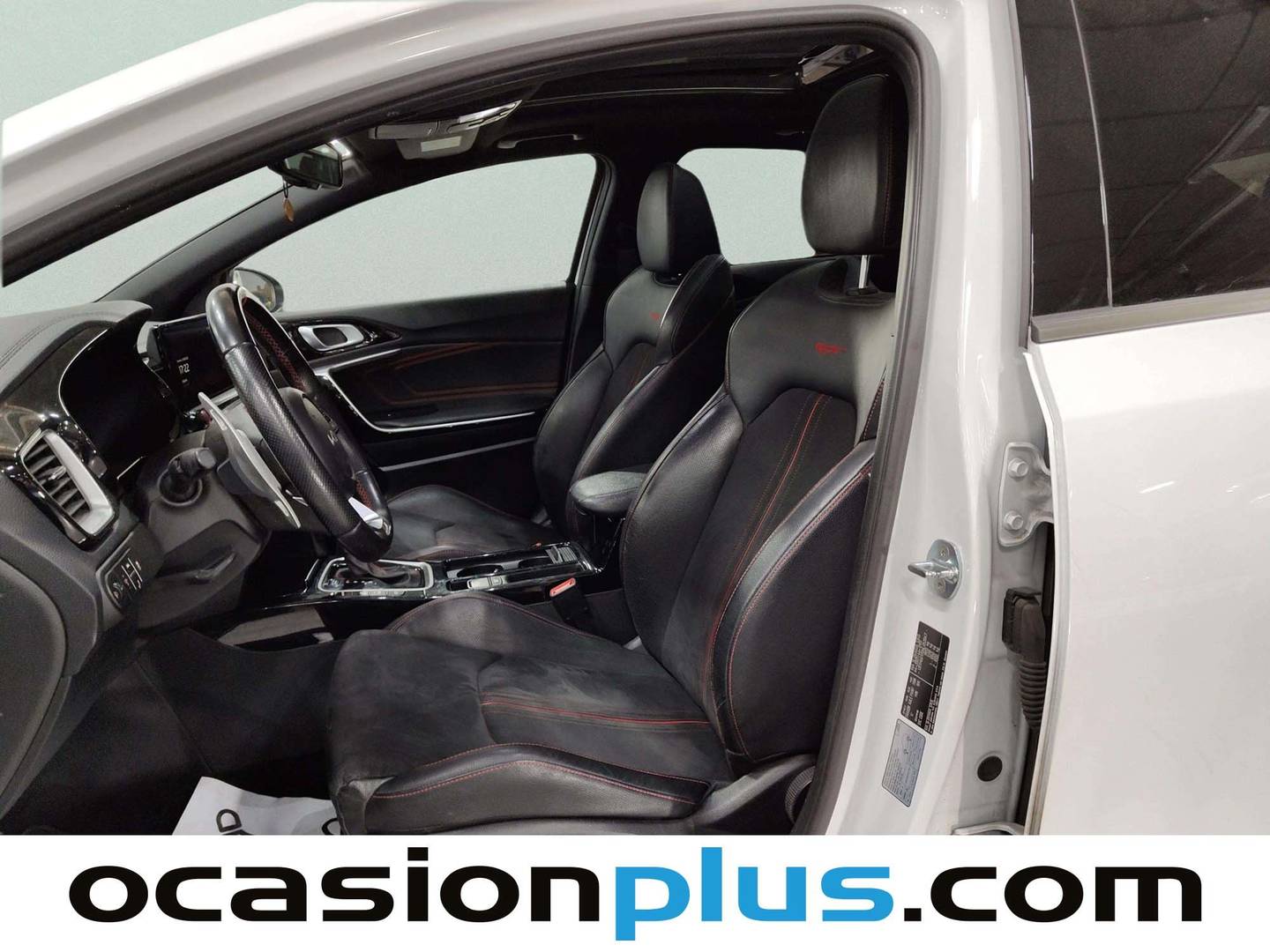 Foto asientos delanteros KIA ProCeed KIA ProCeed 1.6 T-GDI GT DCT (204 CV)
