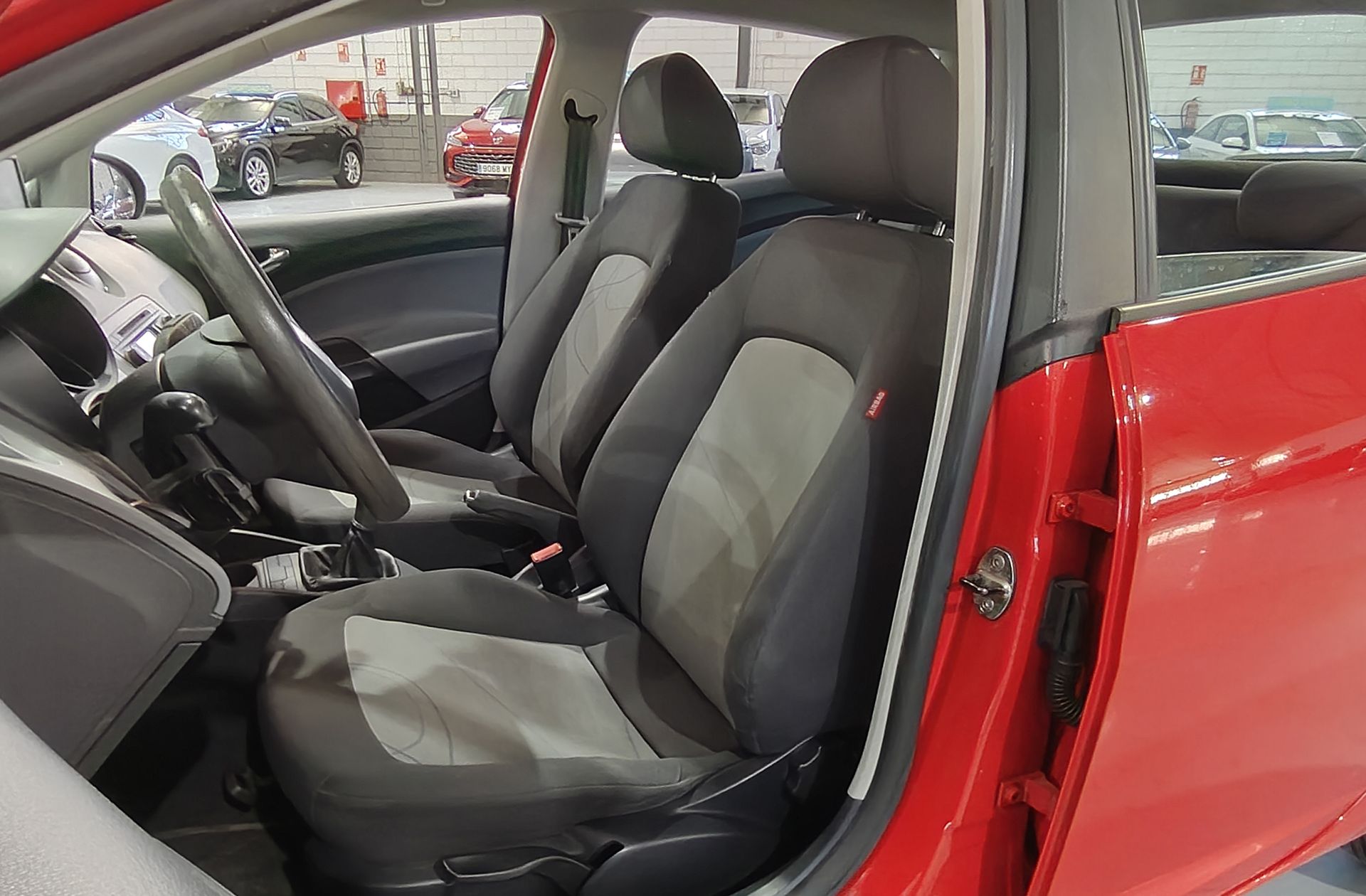 SEAT Ibiza 1.2 12v Reference - foto 8