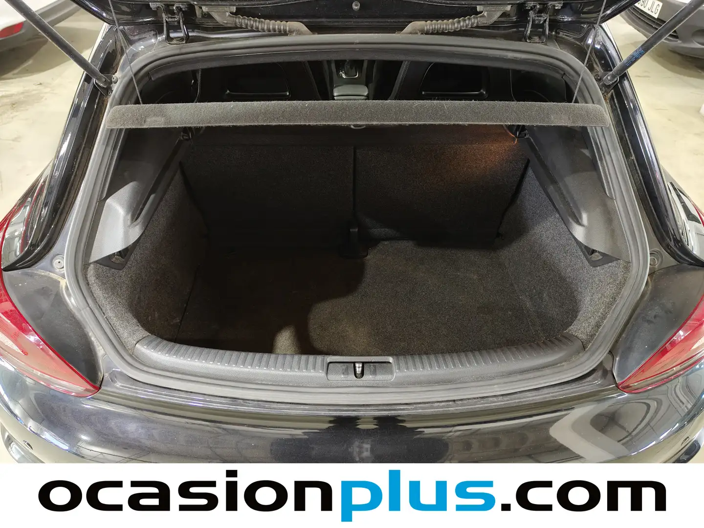 Foto Volkswagen Scirocco Volkswagen Scirocco 1.4 TSI DSG (160 CV) Pack R-Line