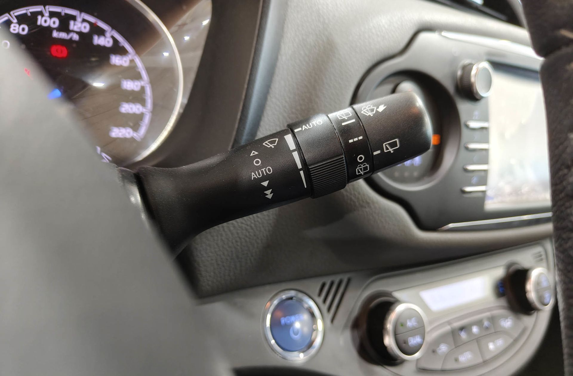 Toyota Yaris 1.5 Hybrid Active - foto 22