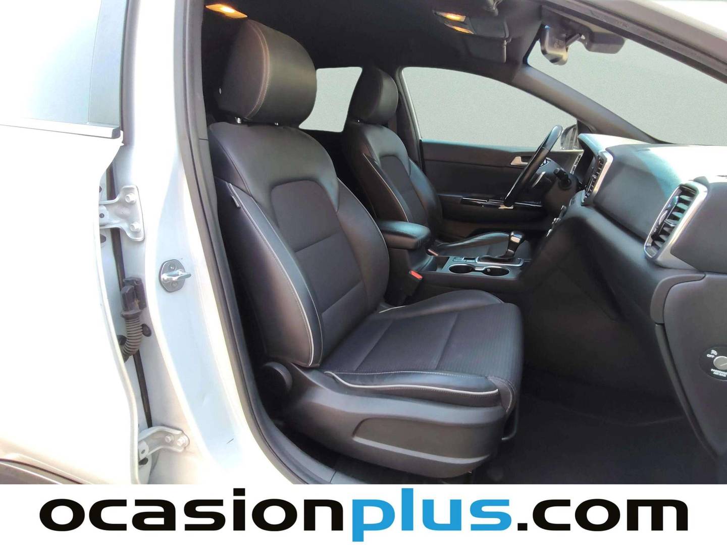 Foto KIA Sportage KIA Sportage 1.6 MHEV GT Line Essential 4x2 DCT (136 CV) siete plazas