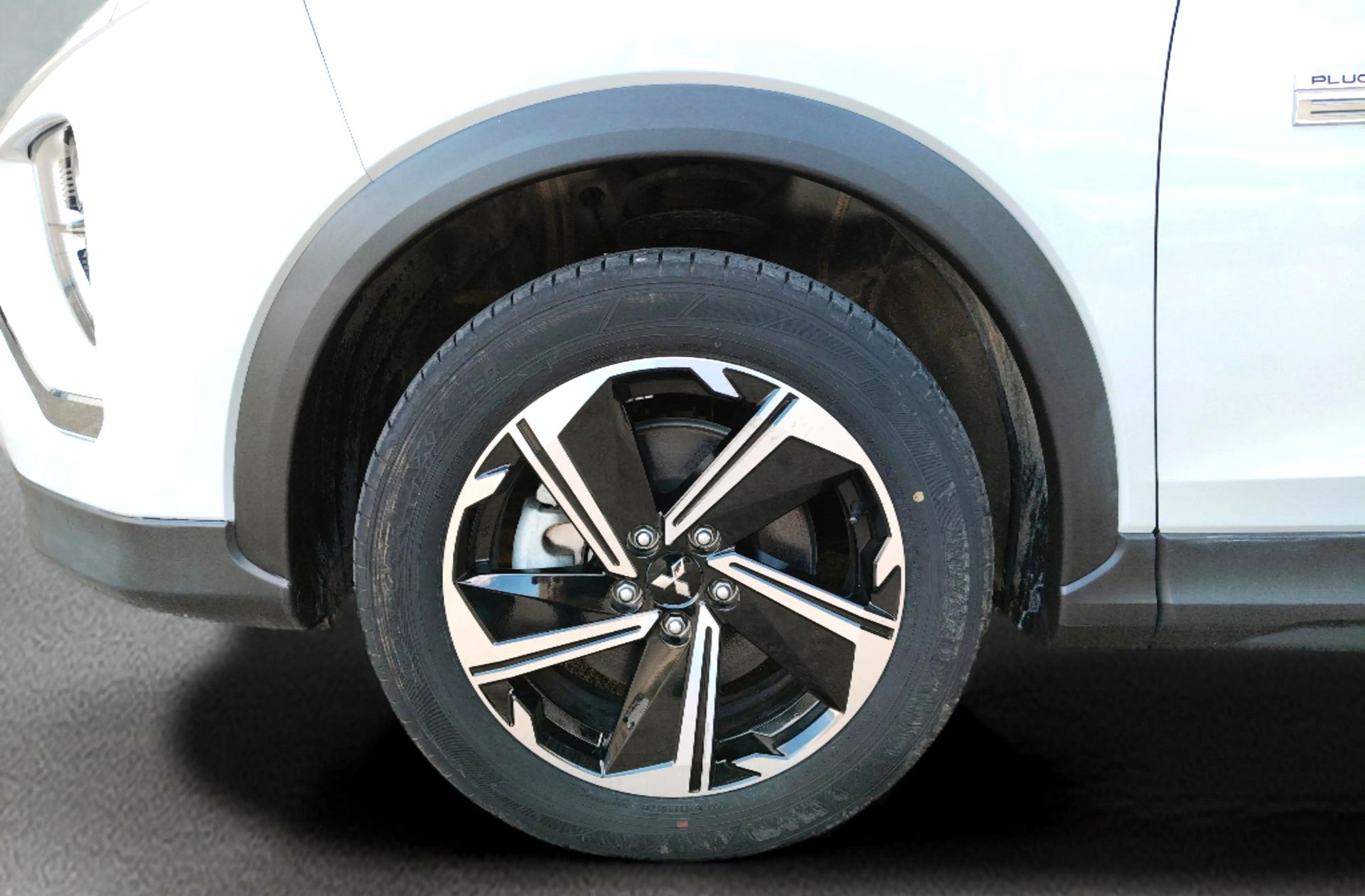 Mitsubishi Eclipse Cross 2.4 PHEV Kaiteki 4WD - foto 38