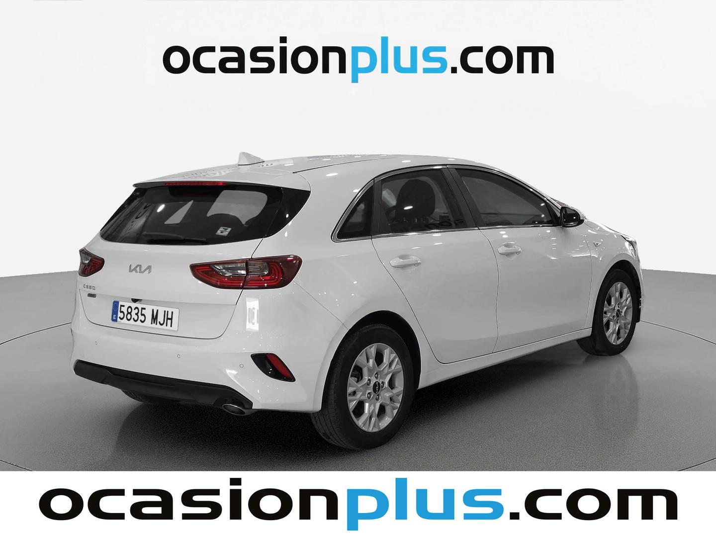 Foto trasera KIA Ceed KIA Ceed 1.6 MHEV iMT Drive (136 CV) derecha