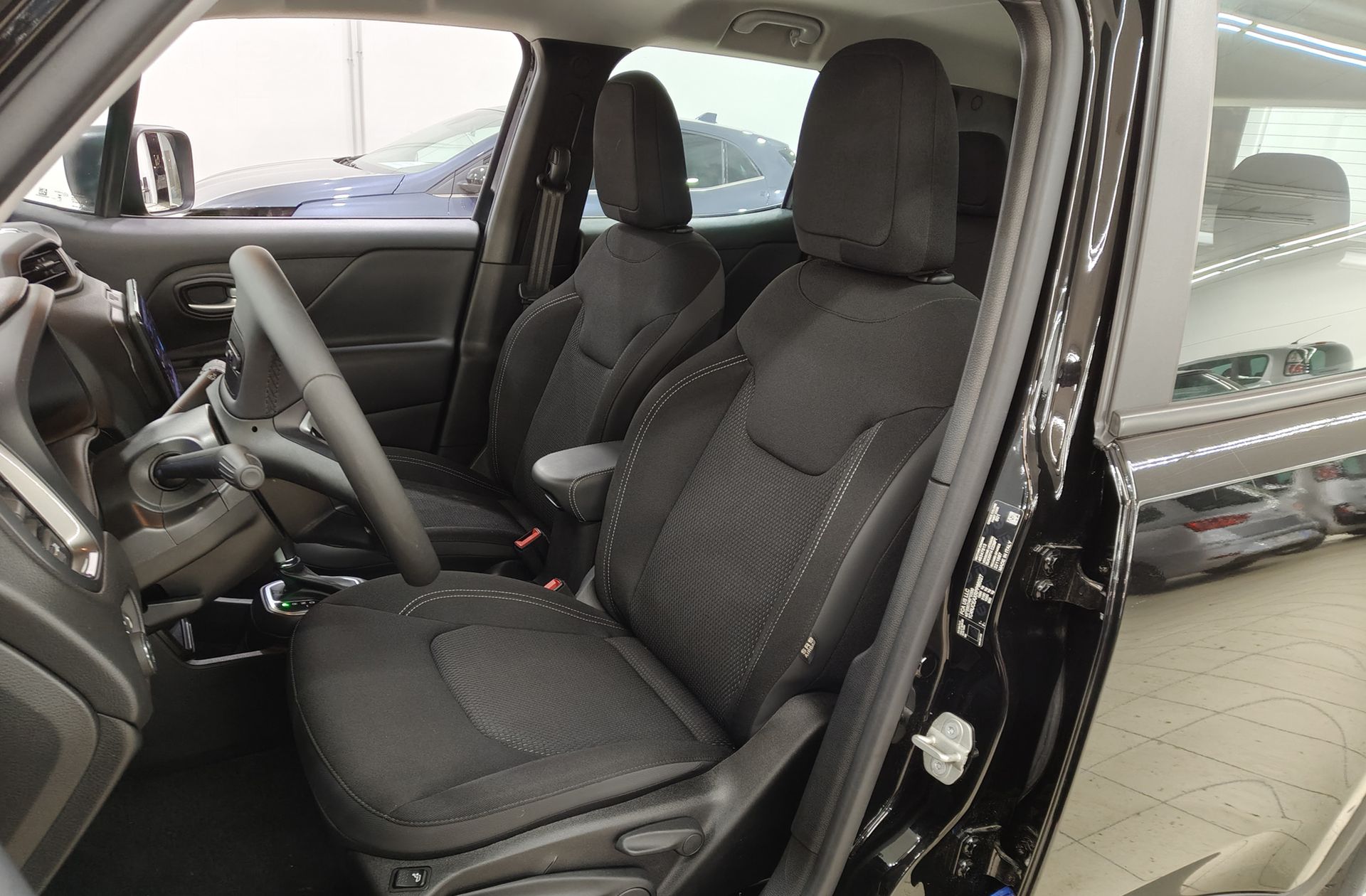 Jeep Renegade eHybrid 1.5 Limited ATX - foto 11