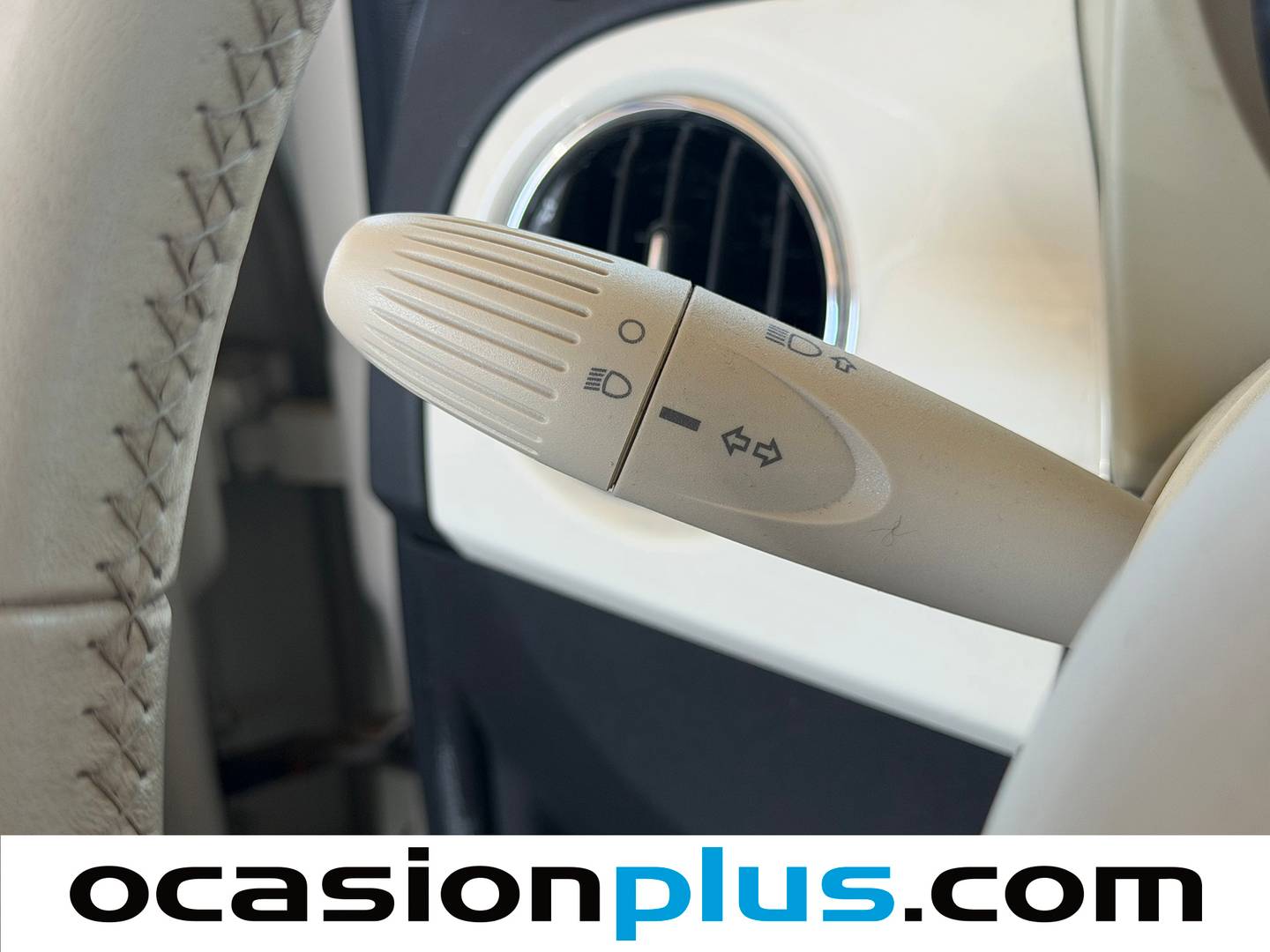 Equipamiento del Fiat 500 Fiat 500 1.2 8v Lounge (69 CV)