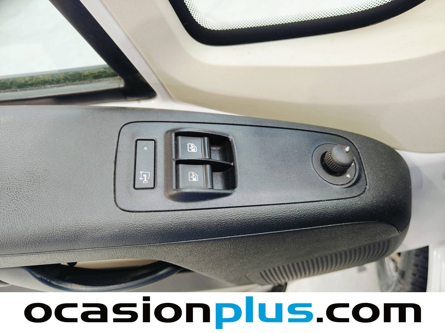 Fiat Ducato Fiat Ducato Furgon 2.3 Multijet 35 Batalla Media Techo Alto (130 CV) al mejor precio
