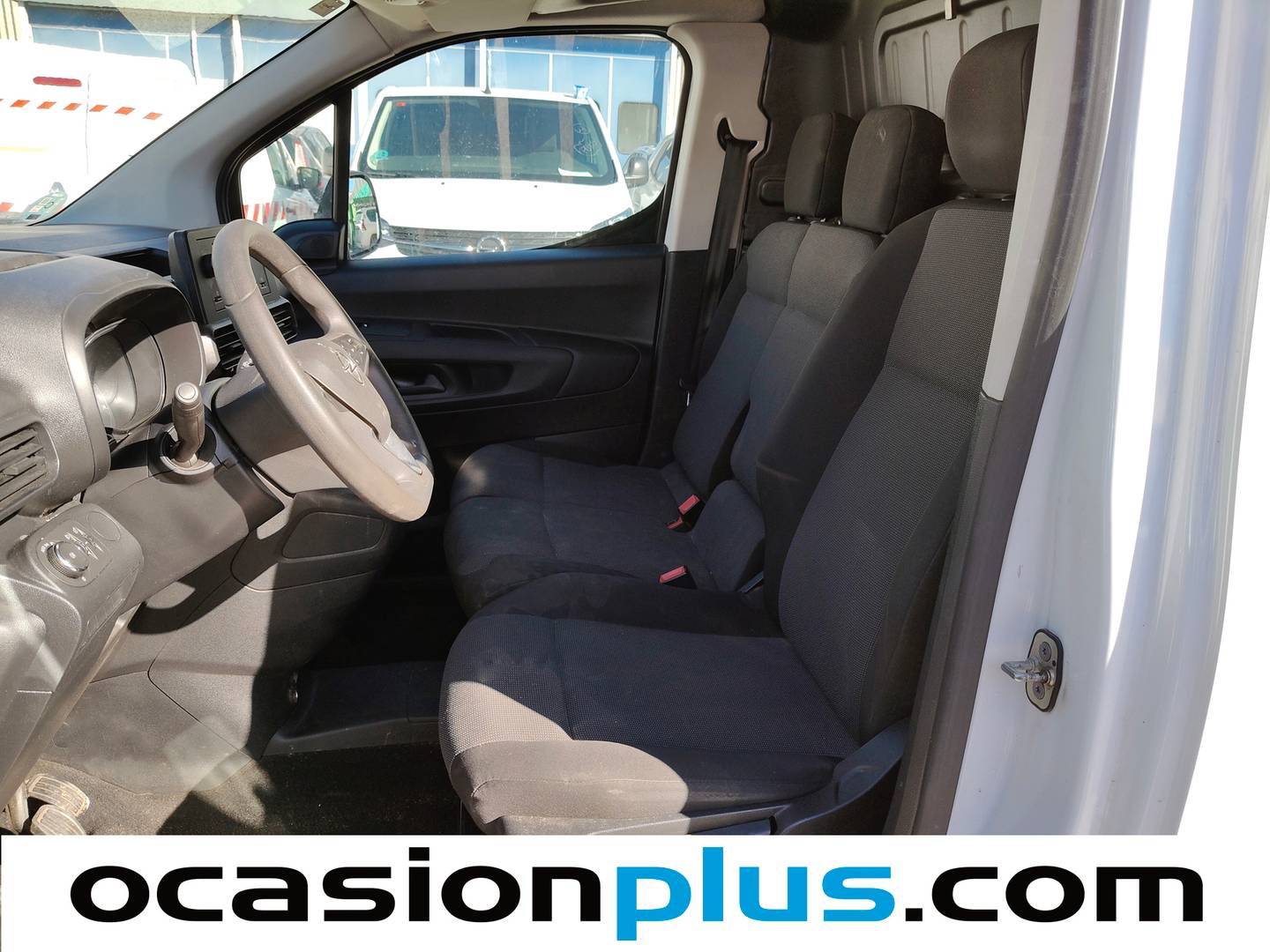 Foto asientos delanteros Opel Combo Opel Combo Cargo 1.5 Diesel L 1000kg (102 CV)