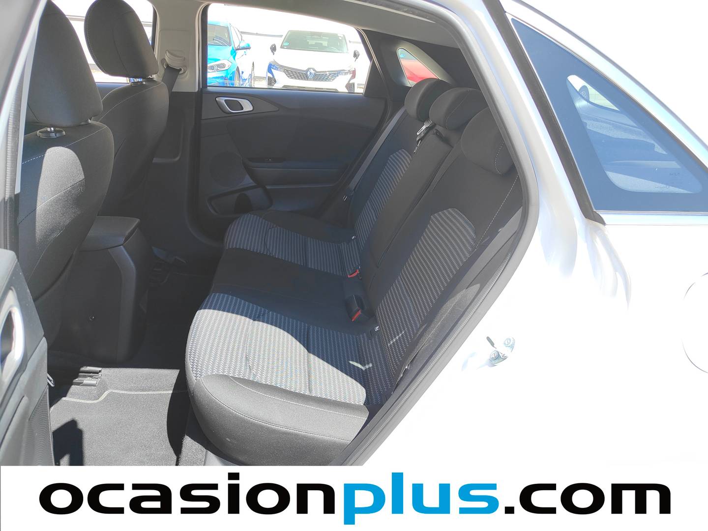 Foto asientos traseros KIA Ceed KIA Ceed 1.0 T-GDI Drive (100 CV)