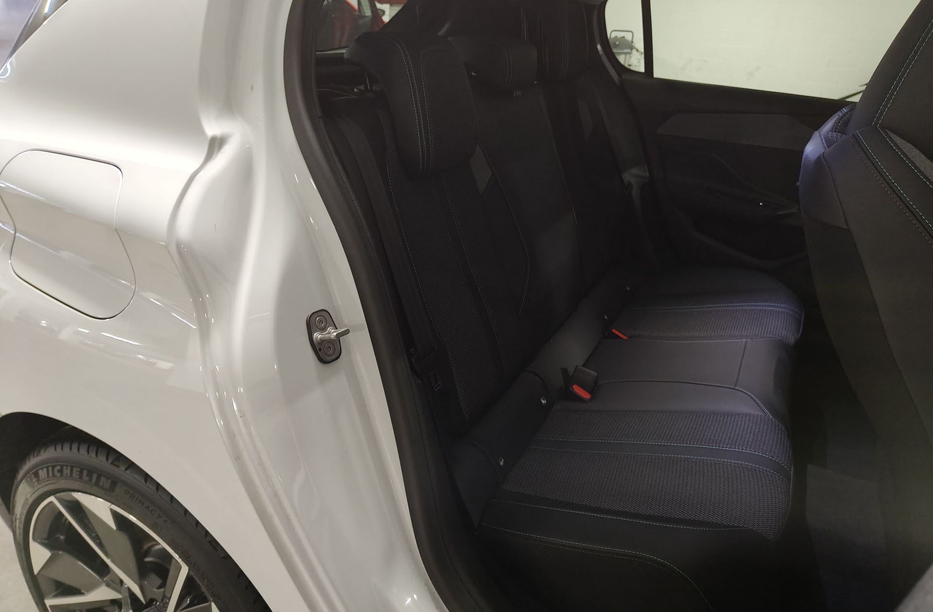 Peugeot 308 Allure Hybrid eDCS6 - foto 21