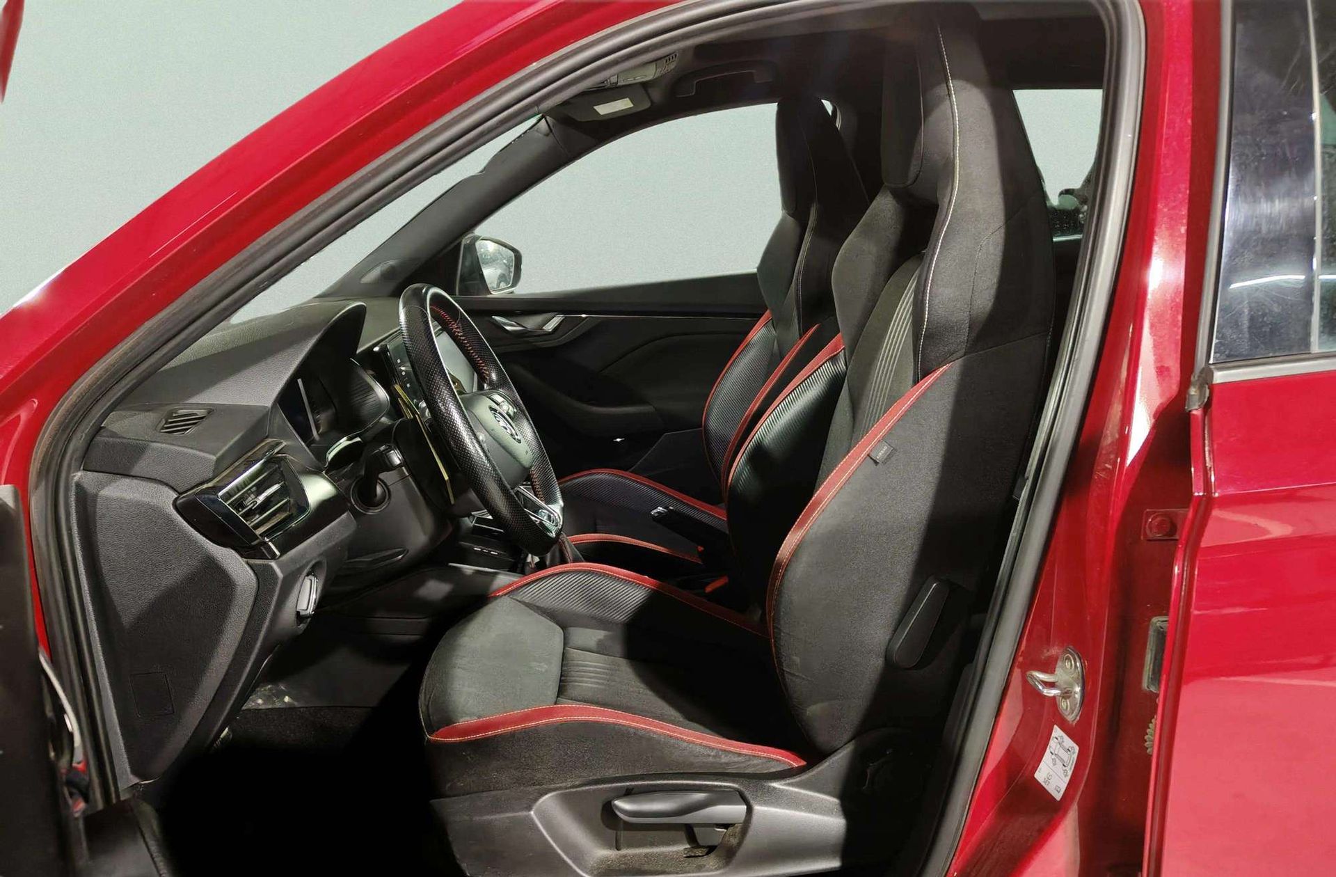 Škoda Kamiq 1.5 TSI Montecarlo DSG - foto 14