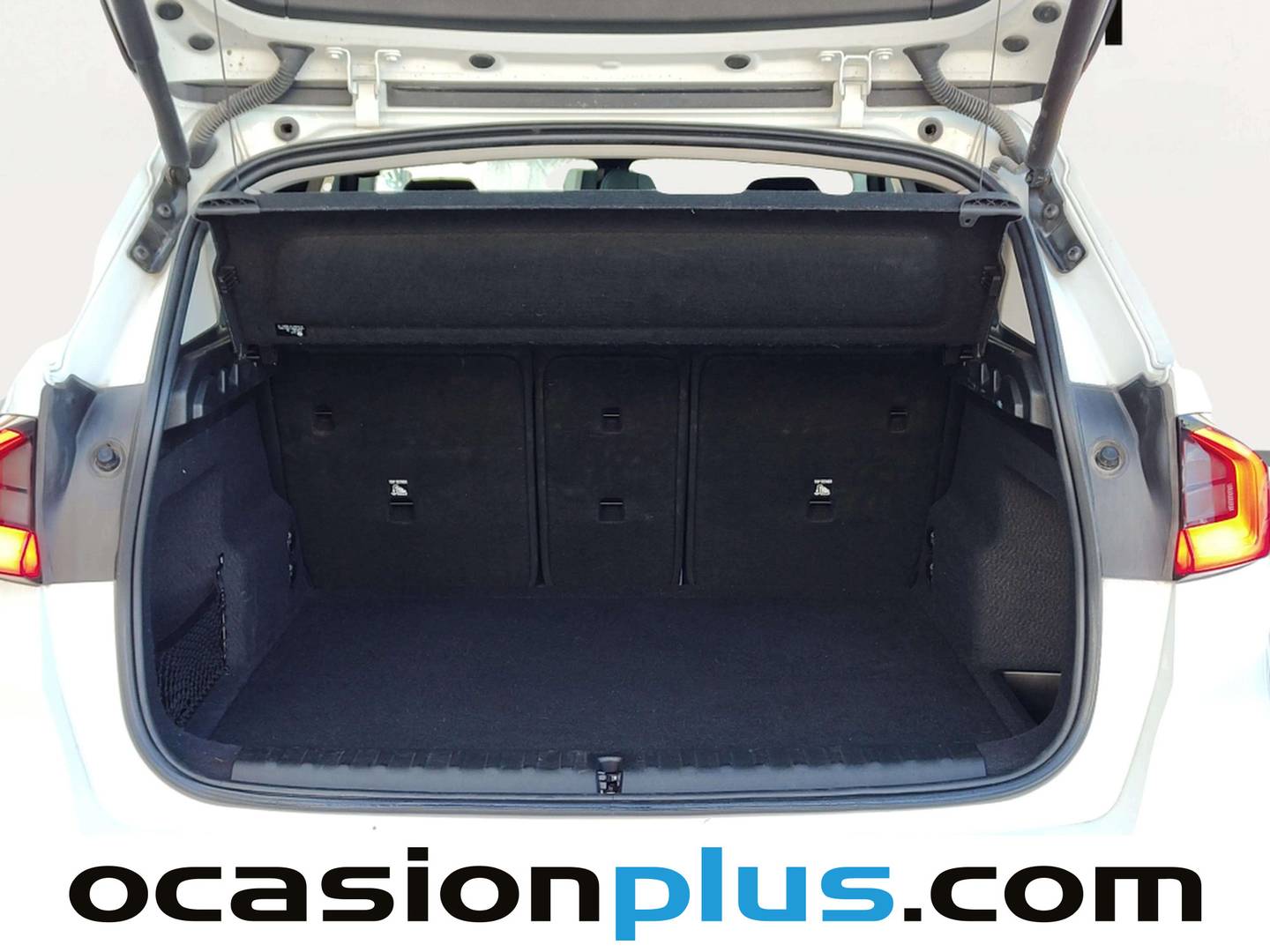 Fotos maletero BMW X1 BMW X1 xDrive20d (163 CV)