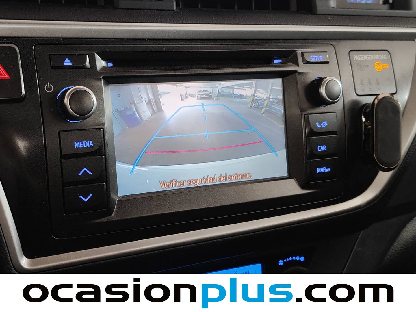 Equipamiento del Toyota Auris Toyota Auris Hybrid Active (136 CV)