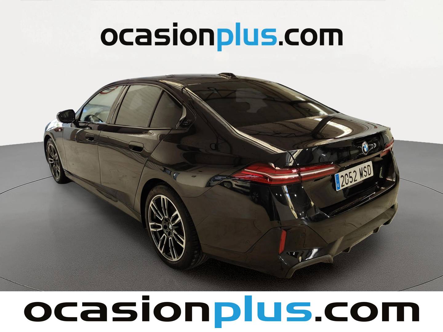 Foto trasera BMW Serie 5 BMW Serie 5 520d (197 CV) Pack M izquierda
