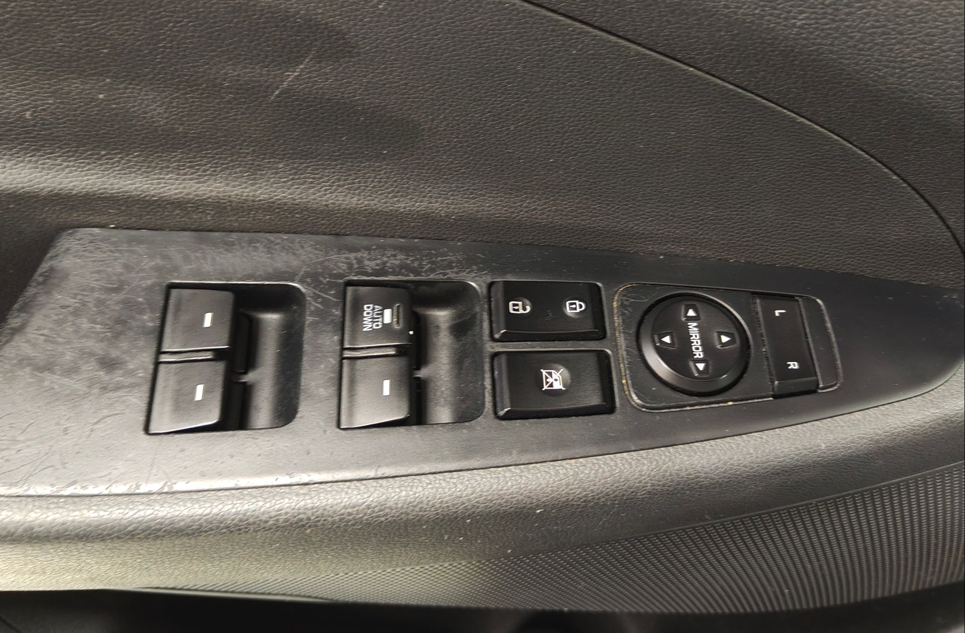 Hyundai Tucson 1.6 GDI BlueDrive Essence 4x2 - foto 30