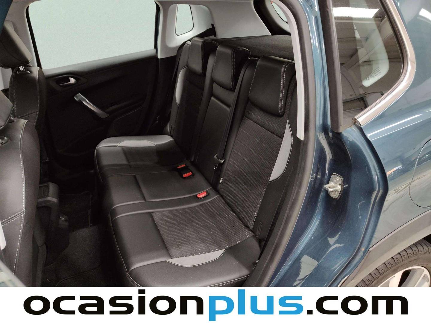 Foto asientos traseros Peugeot 2008 Peugeot 2008 BlueHDi 100 Allure (100 CV)