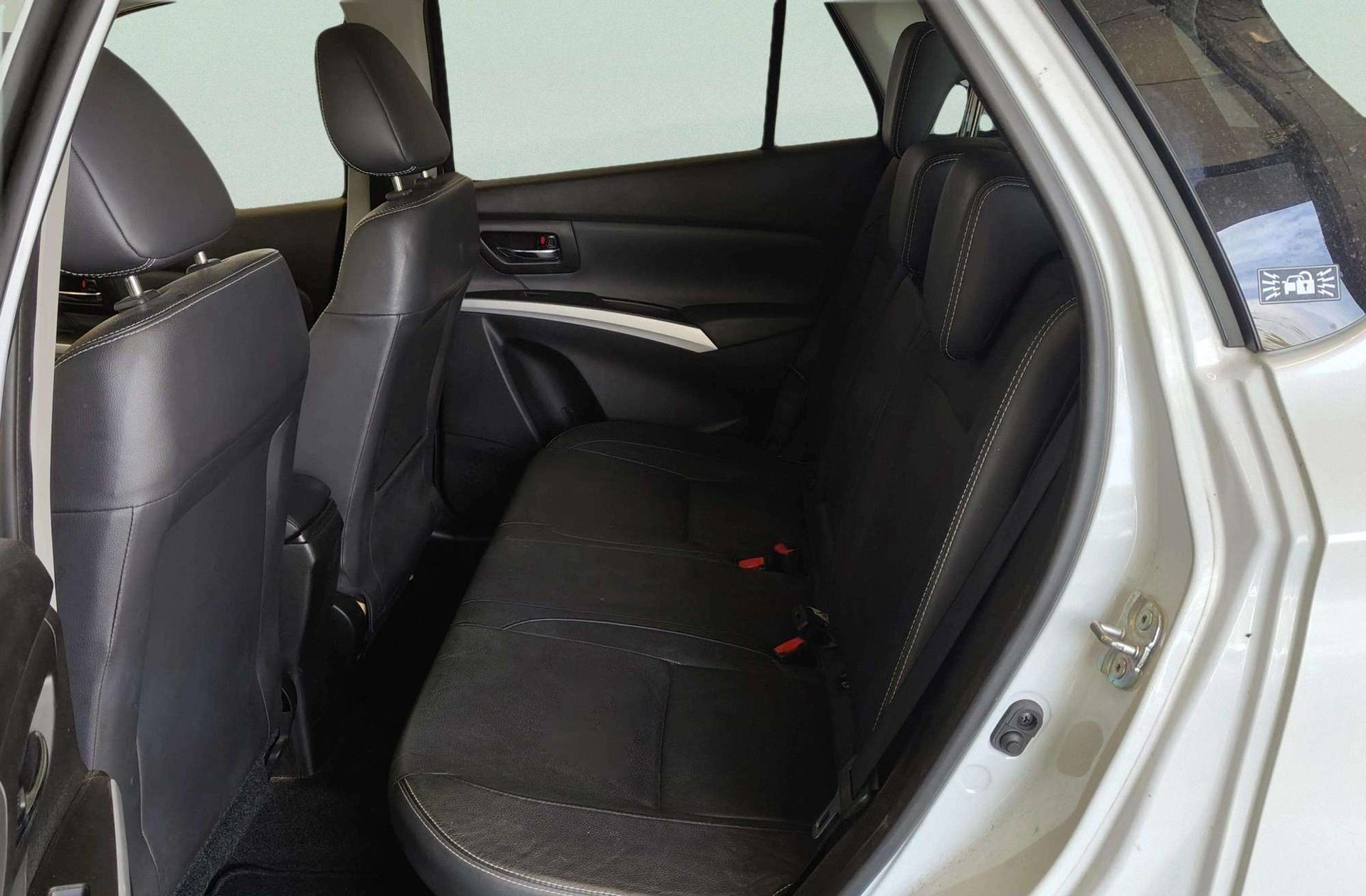 Suzuki S-Cross 1.0 Ditc GLX - foto 10
