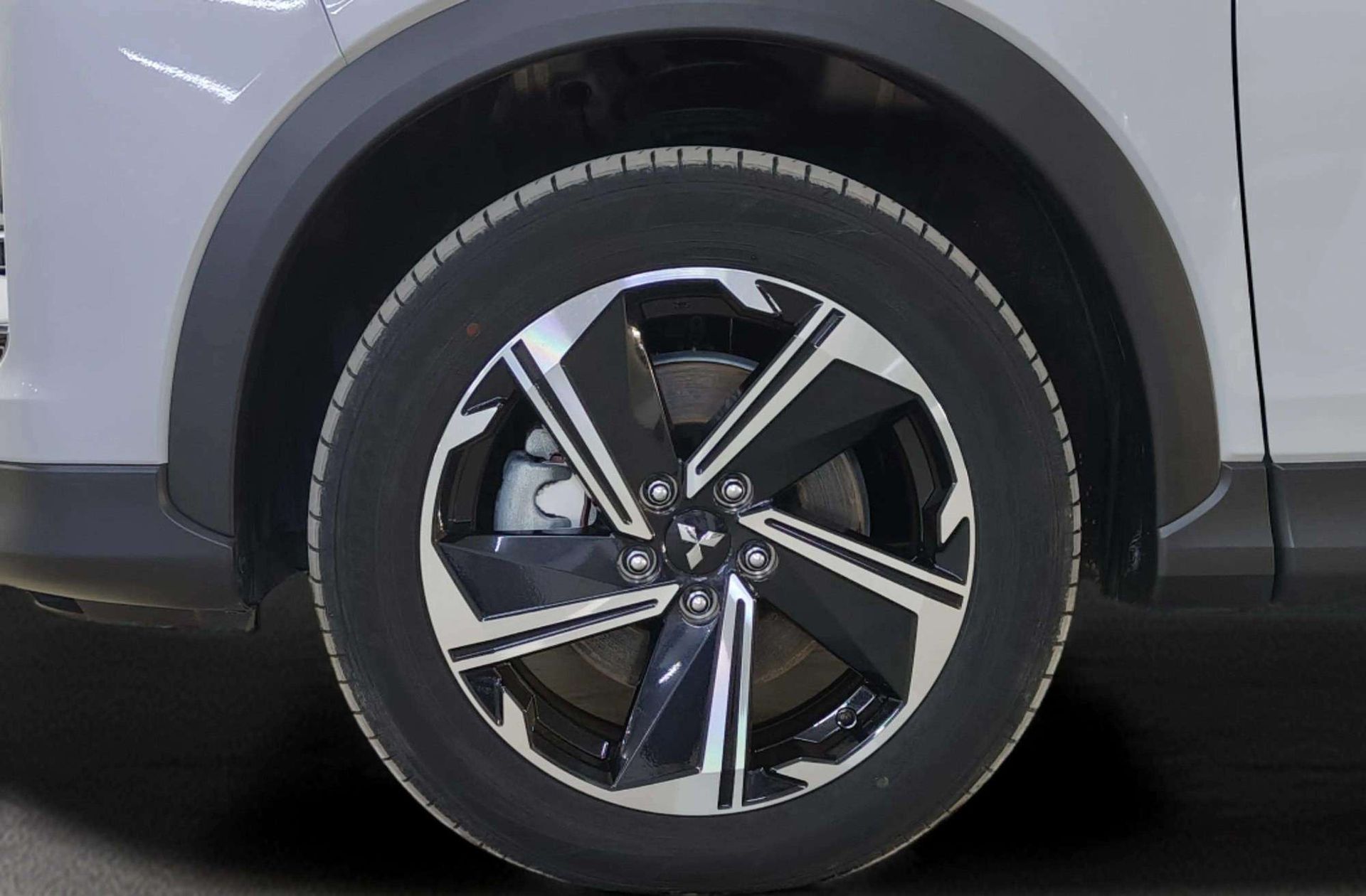 Mitsubishi Eclipse Cross 2.4 PHEV Kaiteki 4WD - foto 43
