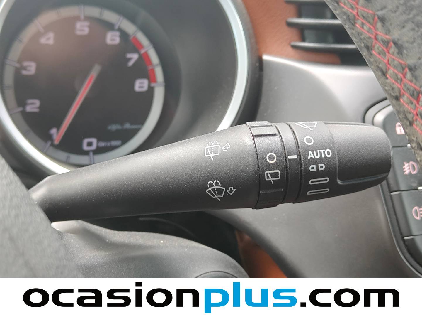 Acabados Alfa Romeo Giulietta Alfa Romeo Giulietta 1.4 TB Multiair Distinctive TCT (170 CV)