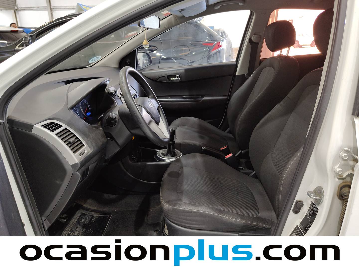 Foto asientos delanteros Hyundai i20 Hyundai i20 1.2 Classic AA Key (78 CV)