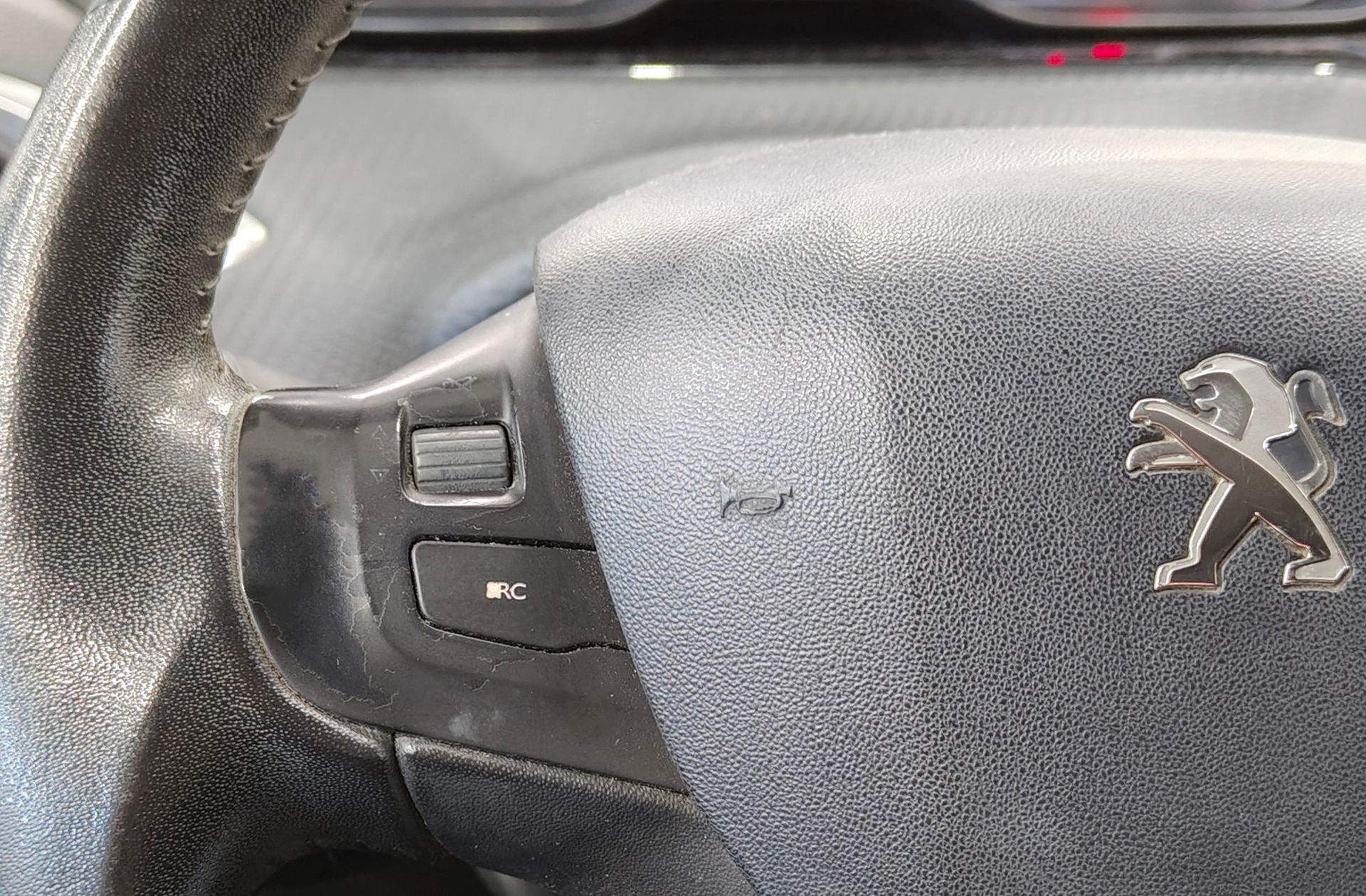 Peugeot 208 PureTech 82 Style - foto 23