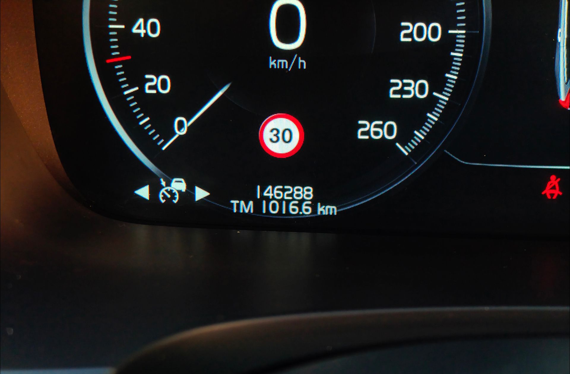 Volvo V90 D4 Momentum - foto 11